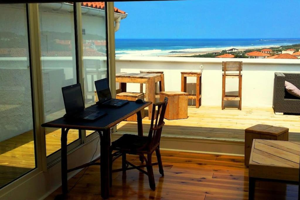 Apartment T2 A Grande Terrasse Vue Mer, A Pied. *